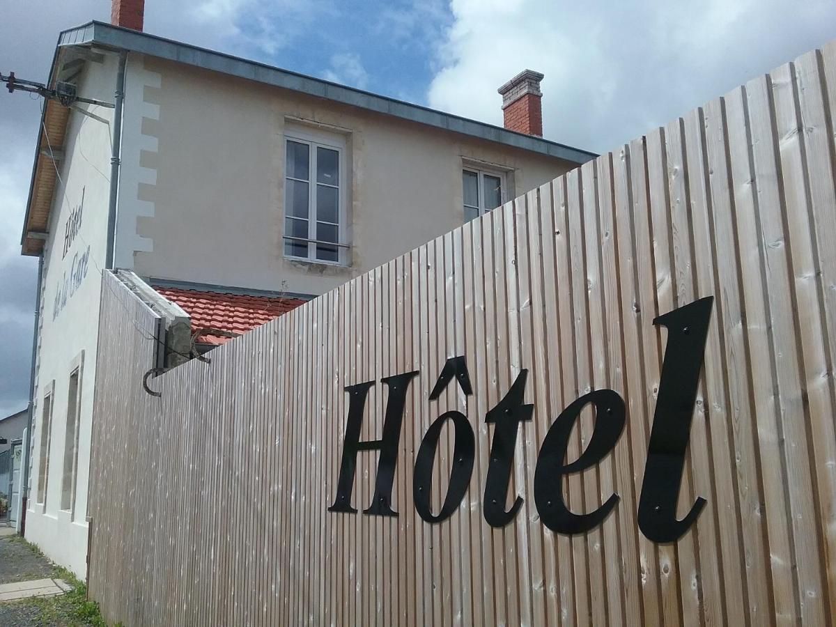 Hotel De La Gare Surgeres Ngoại thất bức ảnh