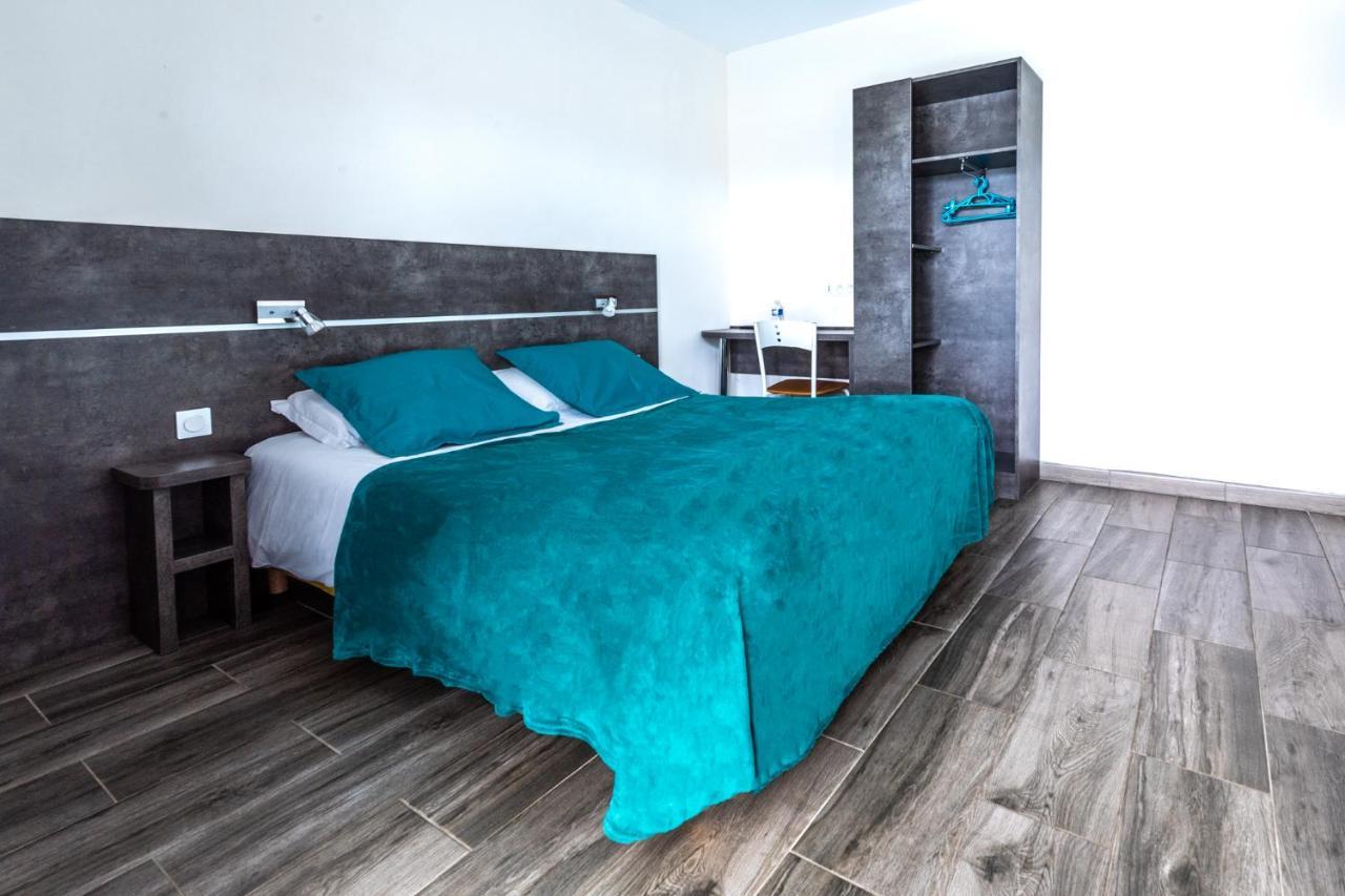 Hotel De La Gare Surgeres Ngoại thất bức ảnh