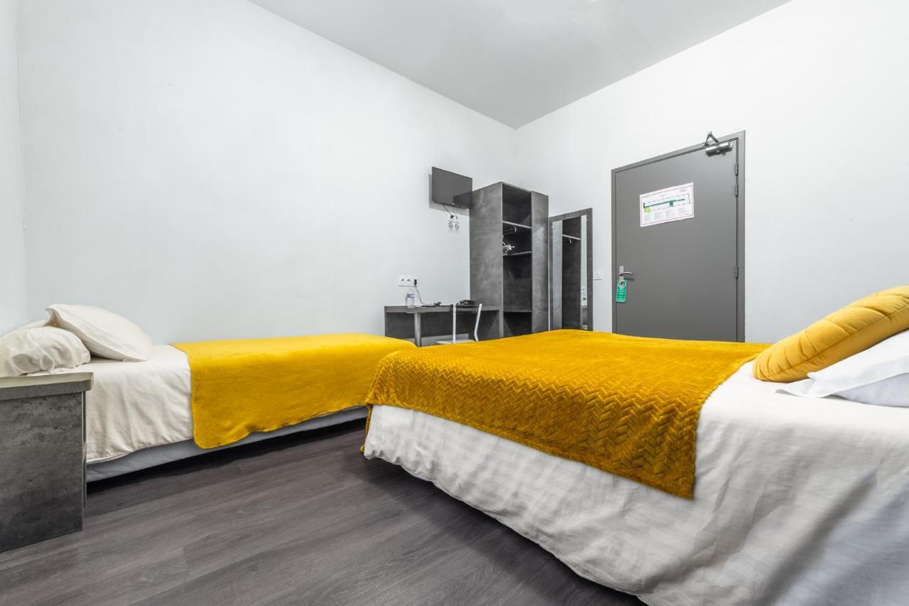Hotel De La Gare Surgeres Ngoại thất bức ảnh