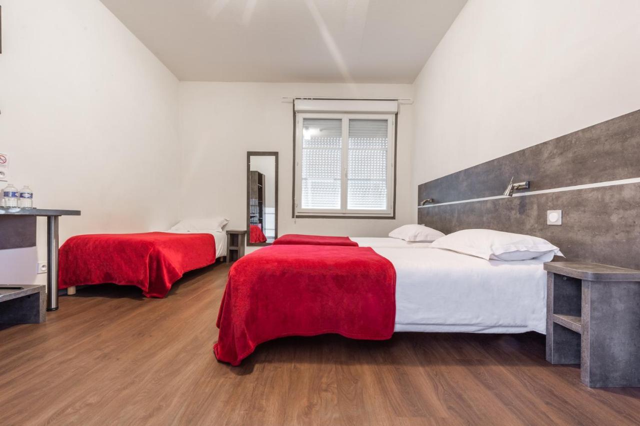 Hotel De La Gare Surgeres Ngoại thất bức ảnh